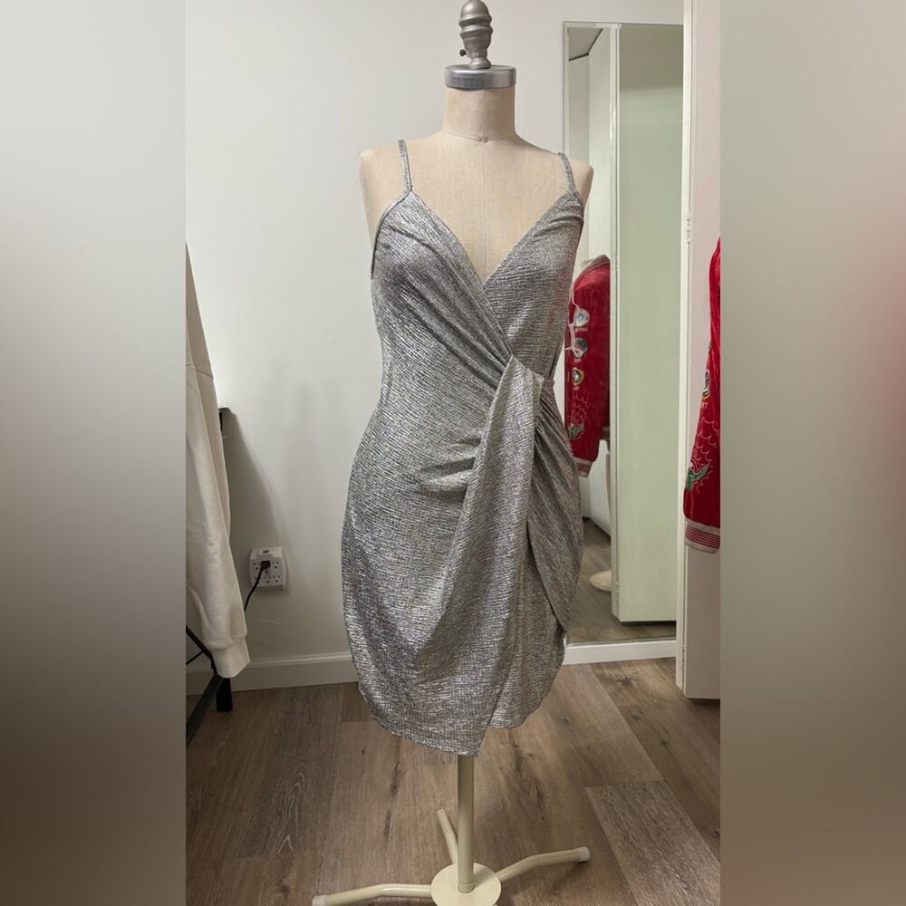 NWT Trixxi Metallic Silver Cocktail Dress Y2K Party Glam Medium
